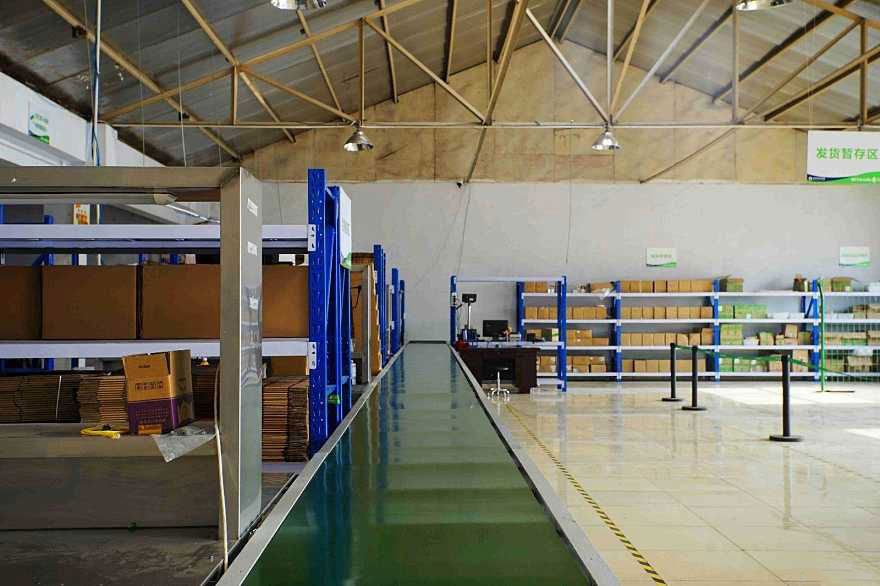 jinnianhui.comAGV无人叉车运行效率高、准确性高